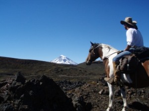 Reiter vor Lanin Vulkan - Patagonien, Anden